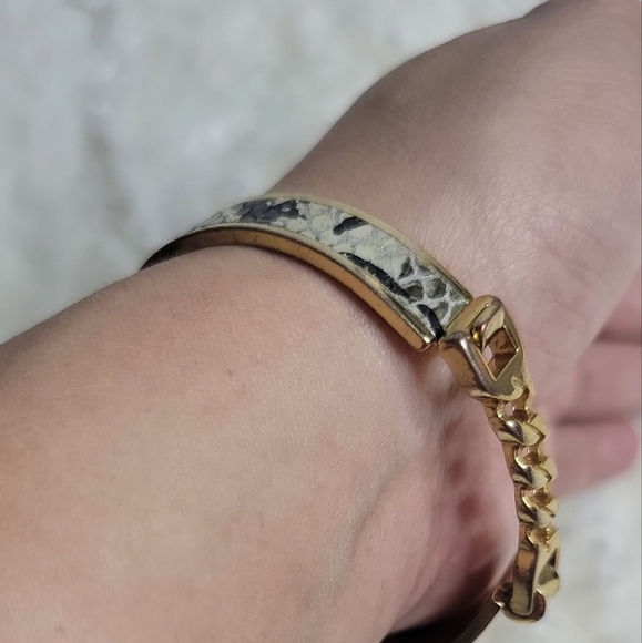 💙BCBGMAXazria Womens Bangle /Bracelet - Picture 10 of 16